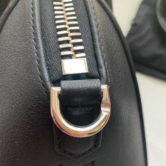 Mini antigona in black sugar with silver hardware - Picture 6 of 12